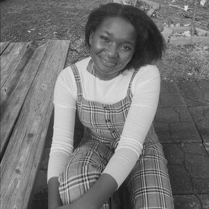 Meet your Posher, Nenezira